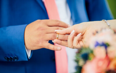 Celebrating civil marriage and civil union by a notary in Quebec, Montreal