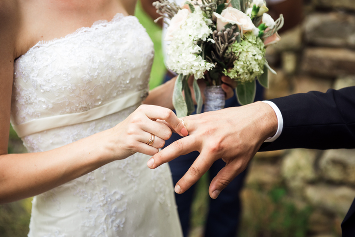 Why are we waiting for the legal deadline of 20 days to elapse before getting married in Quebec?